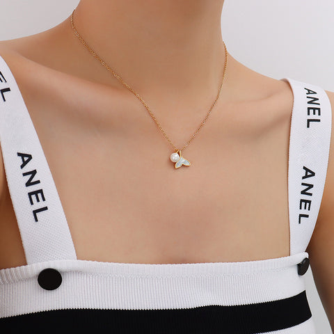 Whale Tail Pearl Necklace