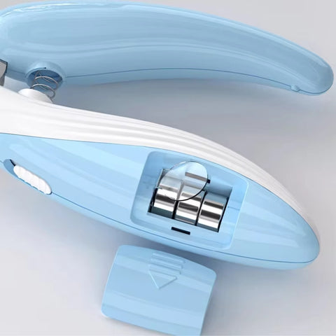 LED-Illuminated Pet Nail Clippers