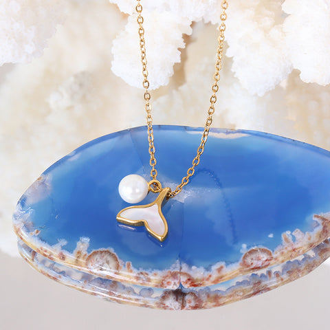 Whale Tail Pearl Necklace